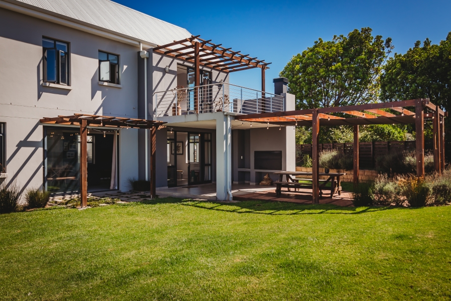 4 Bedroom Property for Sale in Kraaibosch Country Estate Western Cape